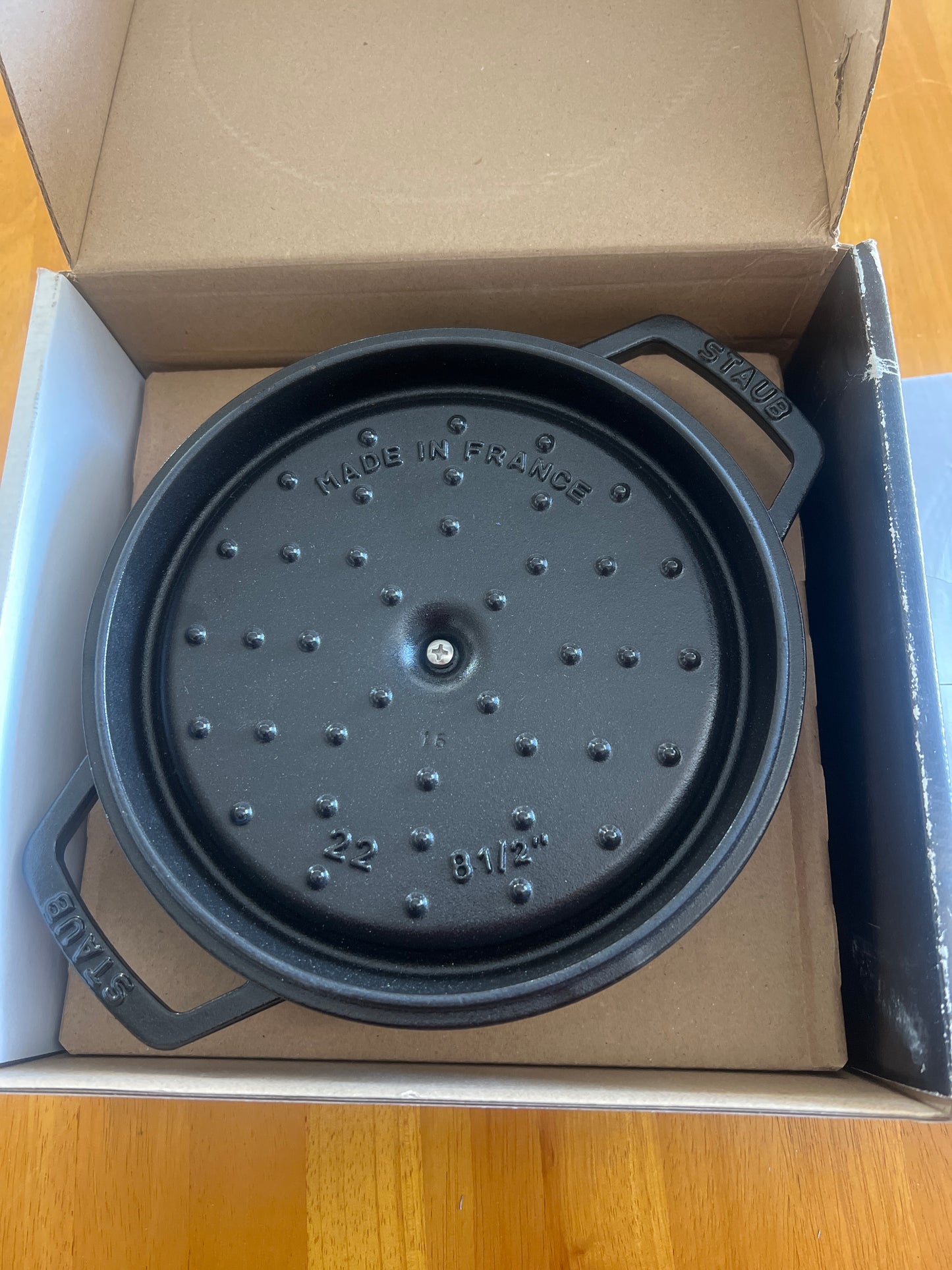 Staub - 2.75 QT Cocotte - black