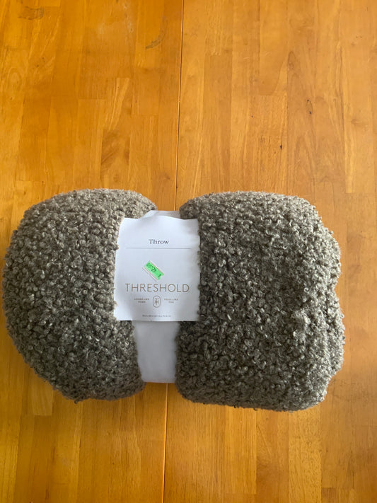 Teddy Boucle Throw